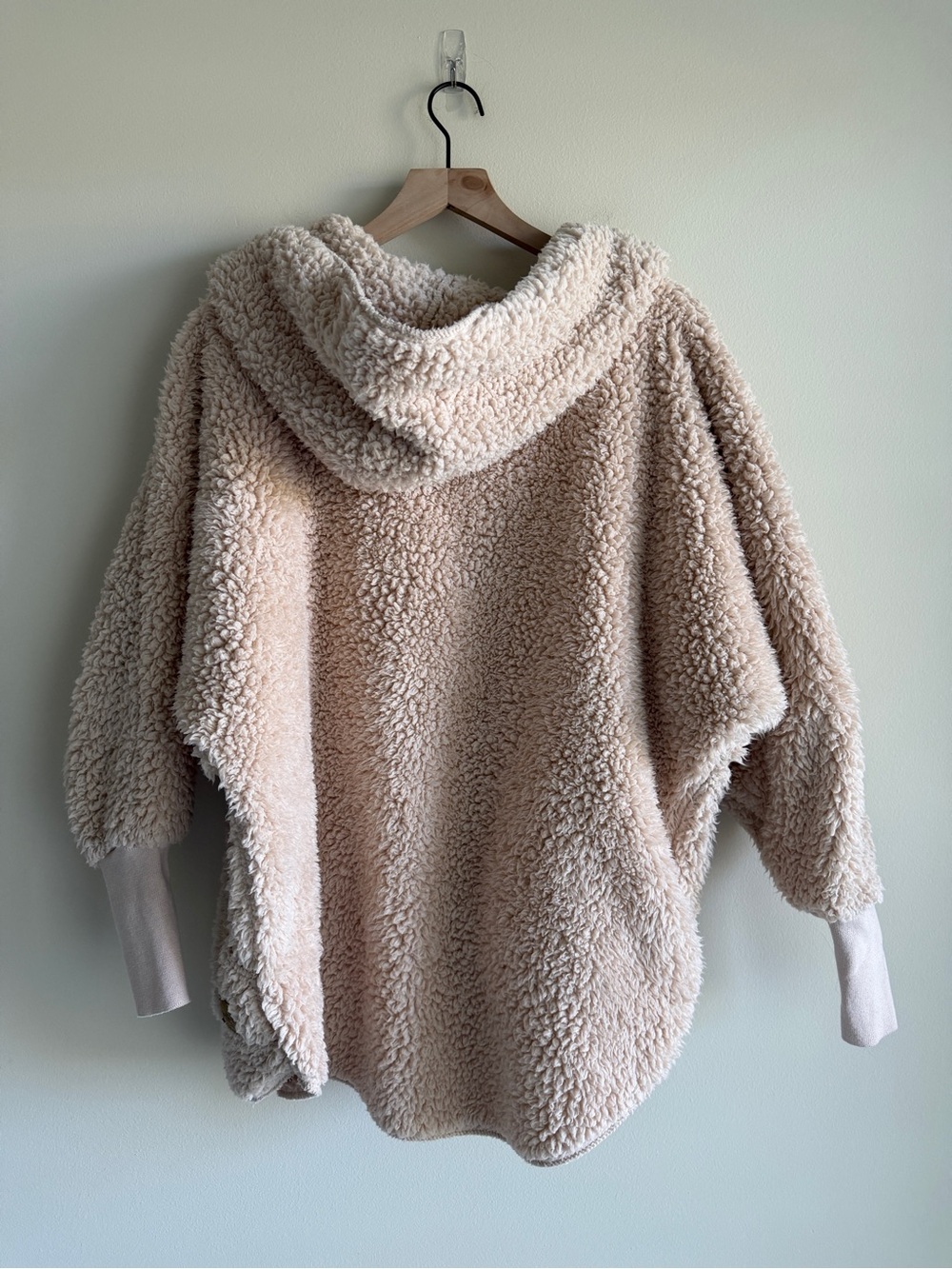 Nordic Beach Fluffy Frappe Cozy Sherpa Body Wrap Hooded Cardigan White One Size - Picture 4 of 11